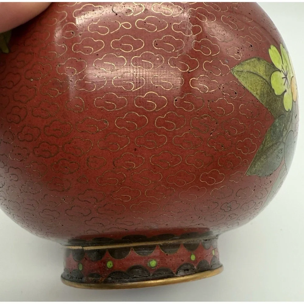 Vintage Jingfa Chinese Enamel on Brass Cloisonné‎ Red Floral Vase 8.25